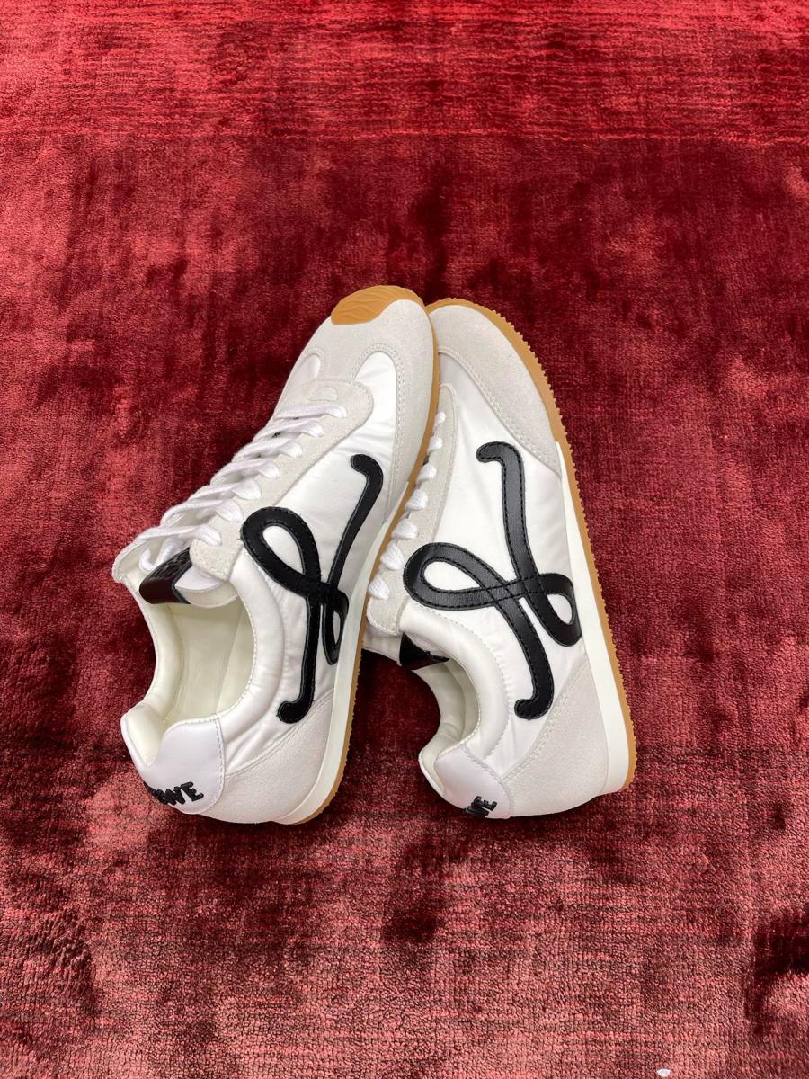 왕자 로에베 발레 러너 2.0 스니커즈