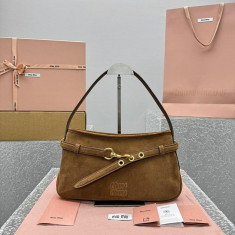 미우미우 아방뛰르 나파 가죽백