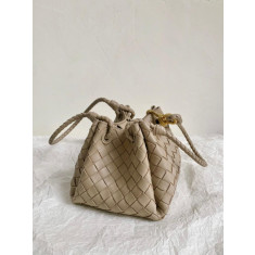 비비 보테가베네타 파라슈트 스몰 796569