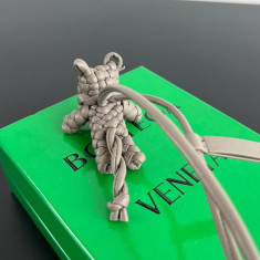 징 보테가베네타 캣 참 키링 835969