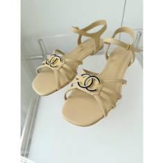 샤넬 스트랩 샌들 (2가지 컬러 & 3가지 굽)