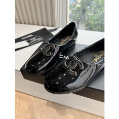 샤넬 cc로고 페인던트 로퍼