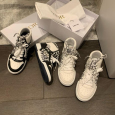 디올 하이탑 스니커즈 (2가지 컬러)