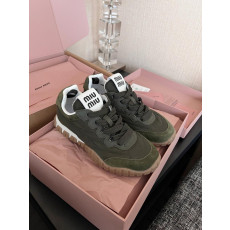 미우미우 스니커즈