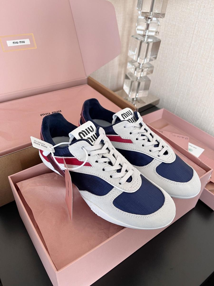 미우미우 스니커즈