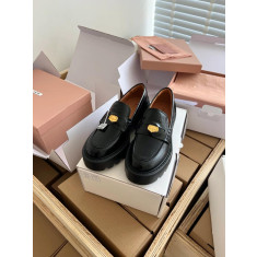 미우미우 페니 로퍼