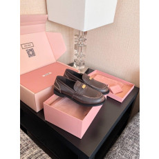 미우미우 페니 로퍼