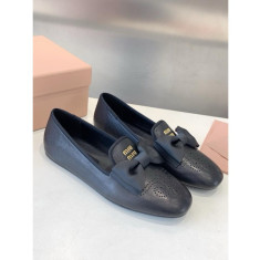 미우미우 리본 레더 로퍼 & 뮬