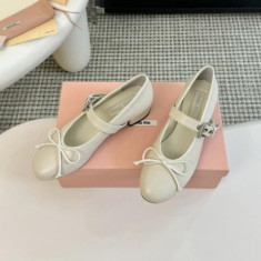 미우미우 메리제인 슈즈 (3가지컬러)