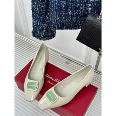 페라가모 뉴플레이트 플랫슈즈 (3가지컬러)