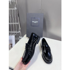 생로랑 페이던트 로퍼