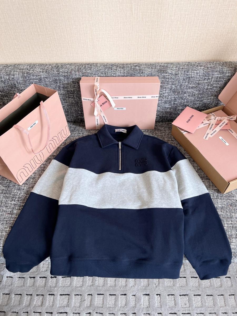 미우미우 하프 집업 맨투맨