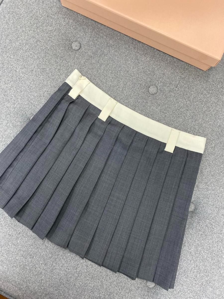 미우미우 미니 스커트