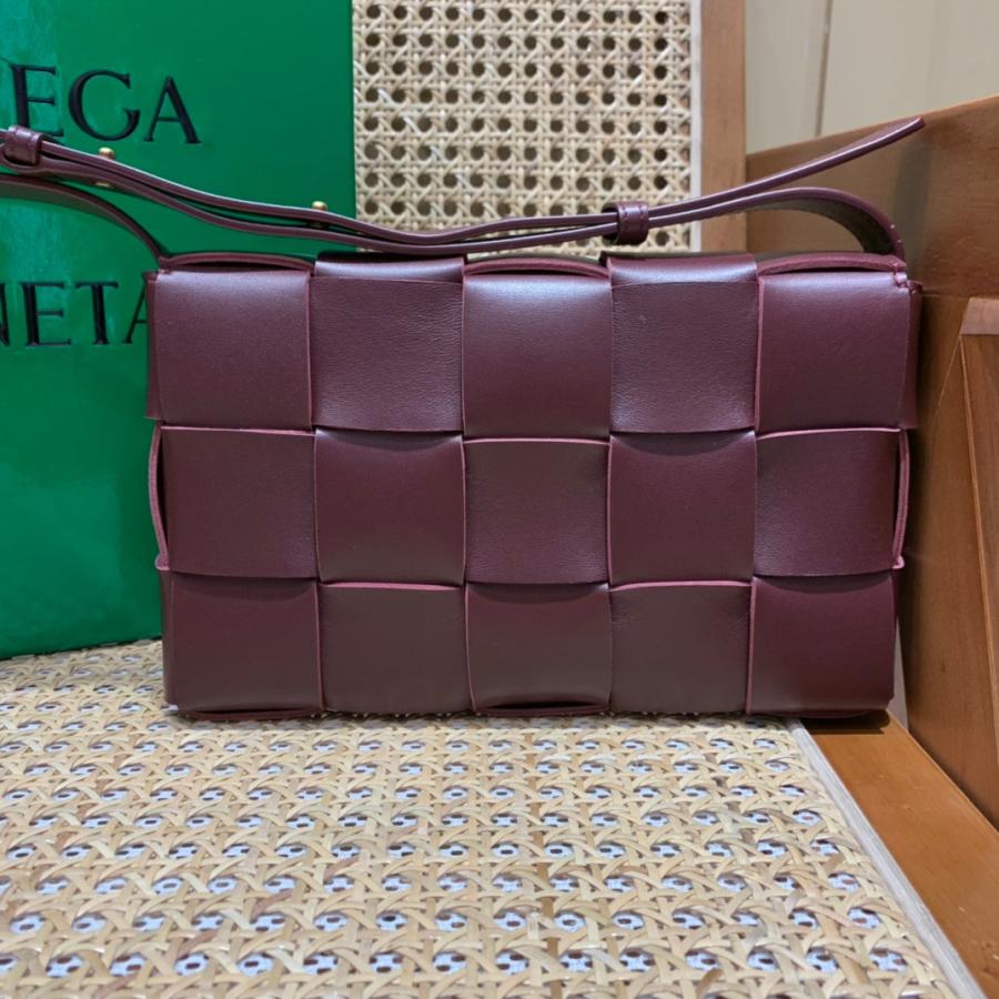 보테가베네타 카세트백 23cm