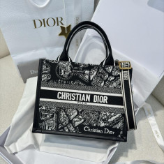 디올 북토트백 스몰 스트랩 버전