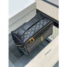 생로랑 가비 다이아몬드 퀼팅 베니티 케이스