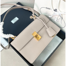 프라다 1BD378 소프트 사운드 참 장식 라지 숄더백