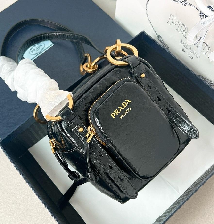 프라다 1BB137 댕글 탑 핸들 미니백