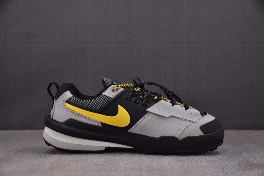 나이키 사카이 제가마돔 매트 실버 HQ8618-002