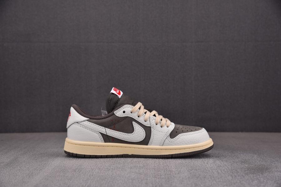 조던 1 트래비스 스캇 레트로 로우 세일 앤 리저록 DO5442-162