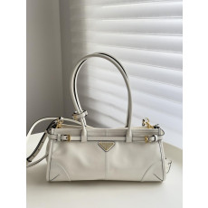 프라다 보니백 미듐 1BA426