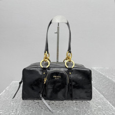 프라다 댕글 미듐 1BB138