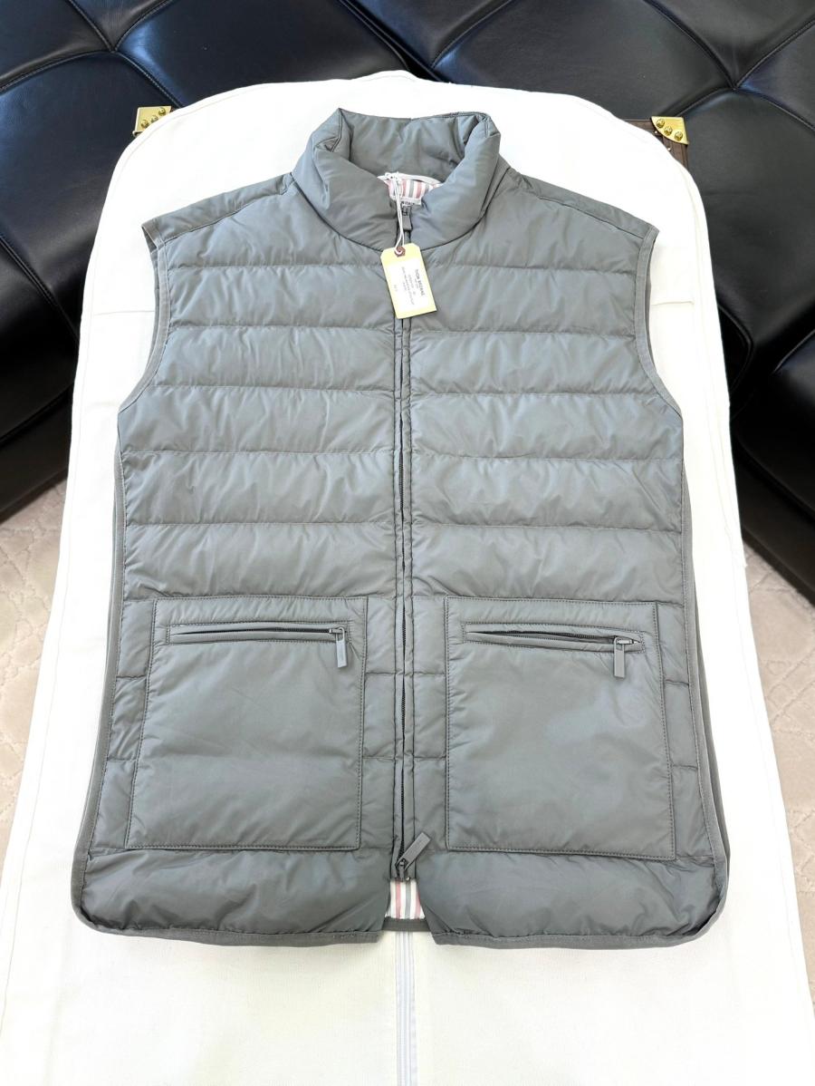 톰브라운 퍼넬 넥 패딩 조끼 2컬러 (남녀공용)