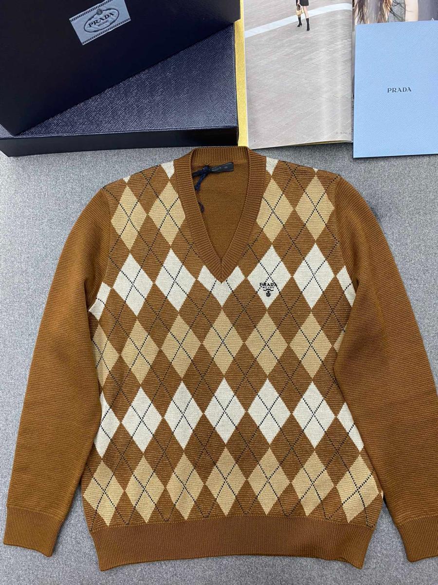 프라다 아가일 니트