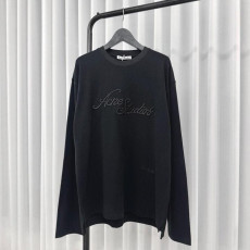 아크네스튜디오 엠보 로고 롱슬리브 티셔츠 (국내배송)