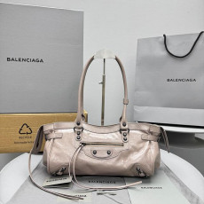 발렌시아가 르시티 이스트웨스트