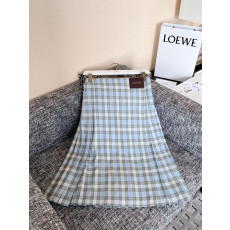 로에베 플리츠 스커트