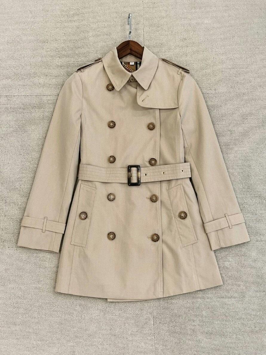 버버리 플라워 클래식 켄싱턴 코트 (국내배송)