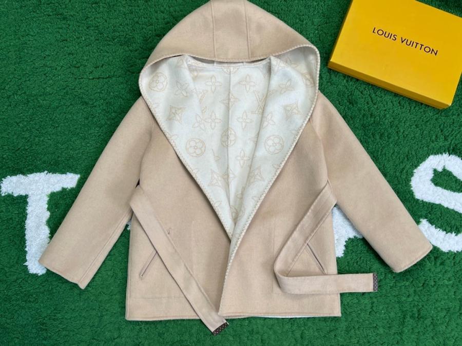 루이비통 리버서블 시그니처 후드 랩 코트