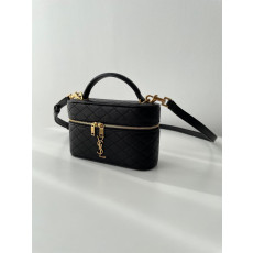 생로랑 가비 배니티백 766731