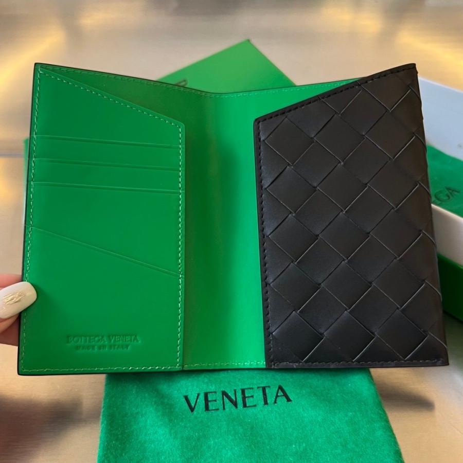 보테가베네타 여권지갑 629679