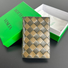 보테가베네타 여권지갑 607482