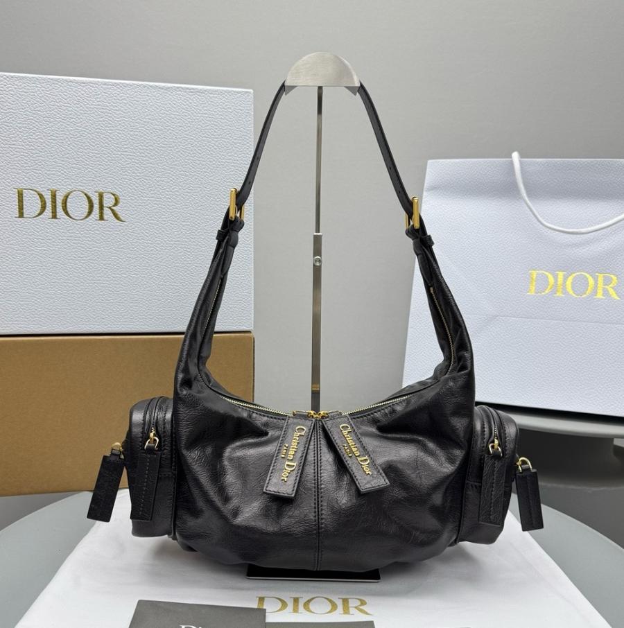 디올 그랜드 투어 멀티 포켓 숄더백