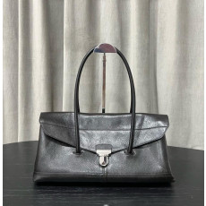 르메르 기어 카프스킨 숄더백 블랙