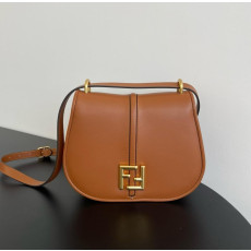 펜디 커몬 F더블로고 플랩 가죽 크로스백