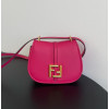 펜디 커몬 F더블로고 플랩 가죽 크로스백