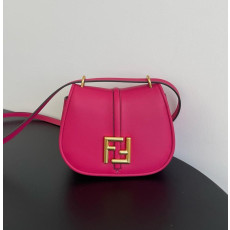 펜디 커몬 F더블로고 플랩 가죽 크로스백