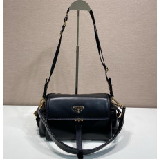 프라다 1BD394 익스플로어 가죽 숄더백