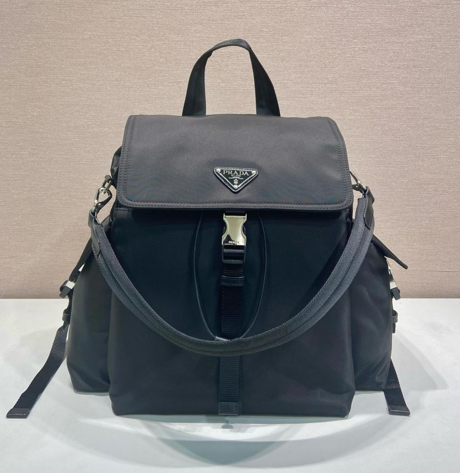 프라다 리나일론 플랩 백팩