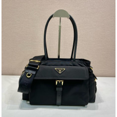 프라다 1BG596 익스플로어 미디엄 리나일론 숄더백