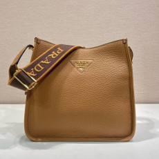 프라다 1BC073 비텔로 다이노 호보 숄더백