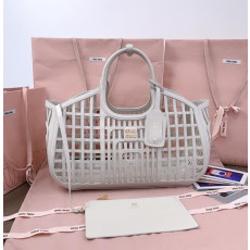 미우미우 5BA293 가죽 바스켓