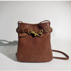 미우미우 25FW 5NR461 나파 아방뛰르 스트랩 파우치백