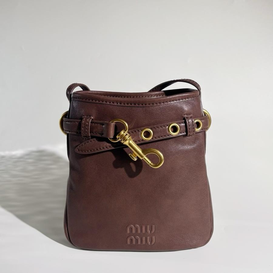 미우미우 25FW 5NR461 나파 아방뛰르 스트랩 파우치백