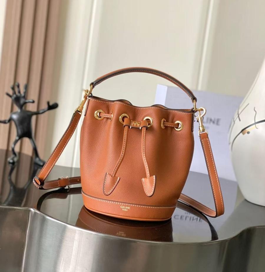 셀린느 클라라 버킷백 틴