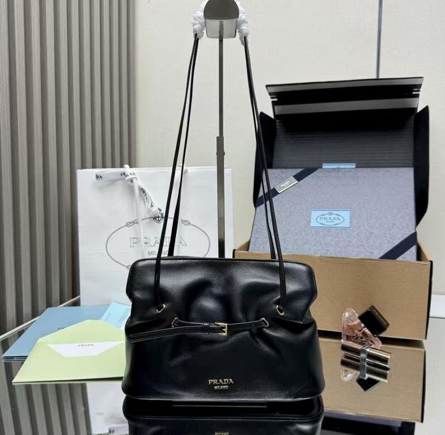 프라다 다다 나파가죽 숄더백